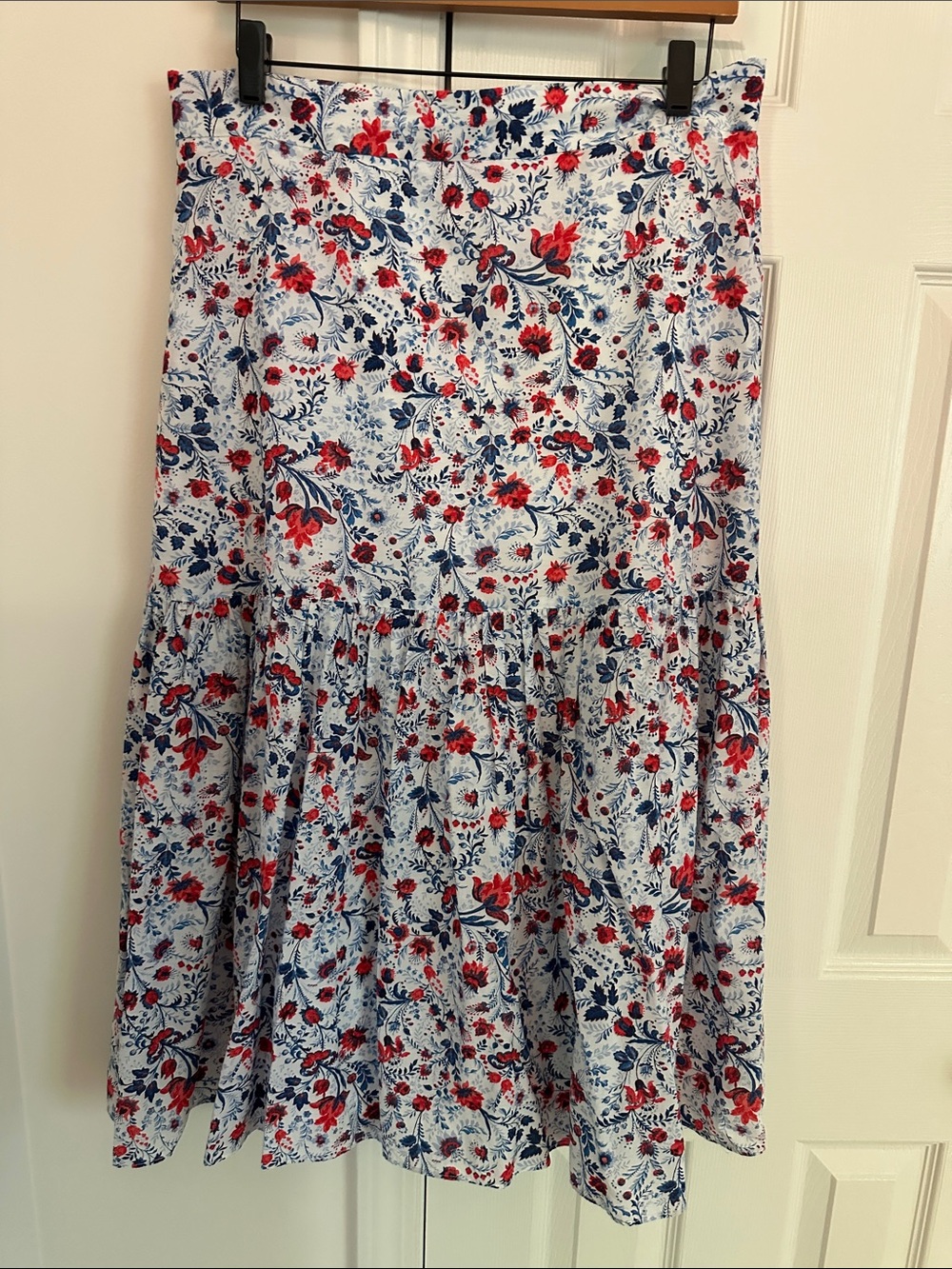 Ann Taylor White Maxi Skirt with Red & Navy Floral Print